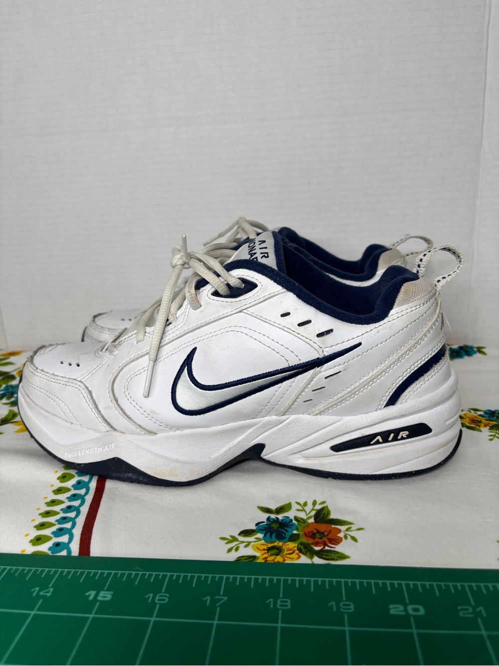 Nike Air Monarch IV Men’s Workout Shoes White & Navy Air Athletic Sneakers